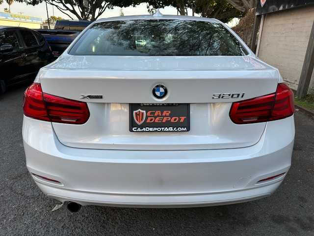 2018 BMW 3 Series 320i xDrive