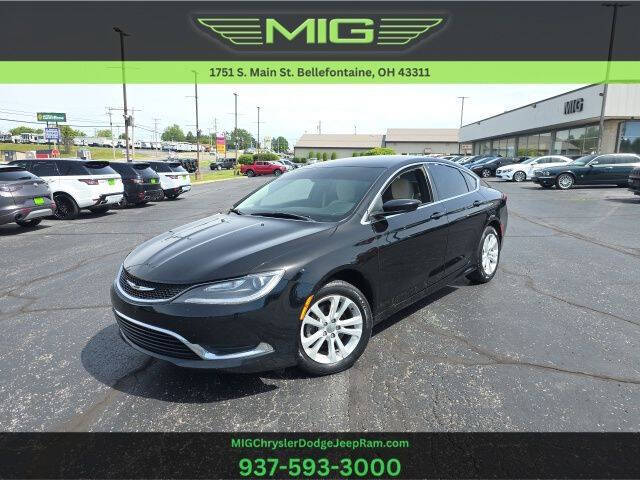 2016 Chrysler 200 Limited's photo