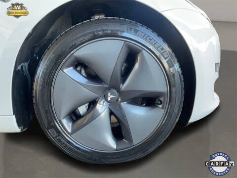 2019 Tesla Model 3 Mid Range