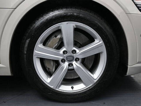 2019 Audi e-tron quattro Premium Plus