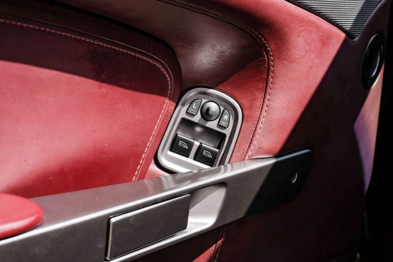 2005 Aston Martin DB9