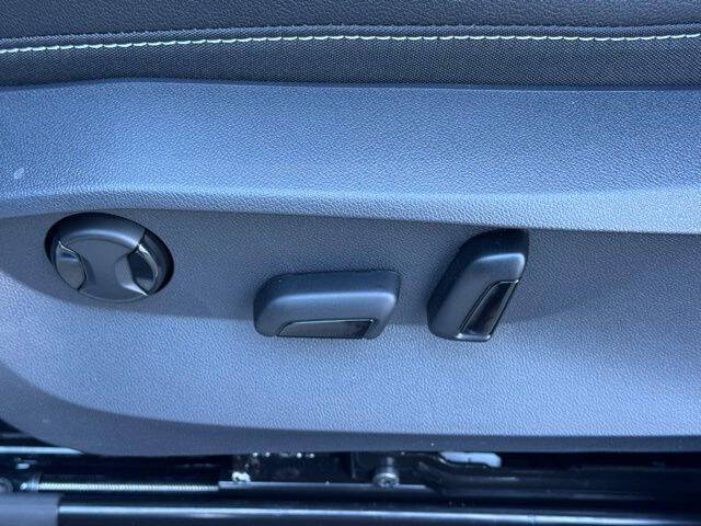 2026 Volkswagen Taos SEL 4Motion