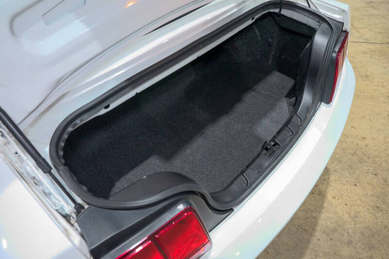 2005 Ford Mustang V6 Premium