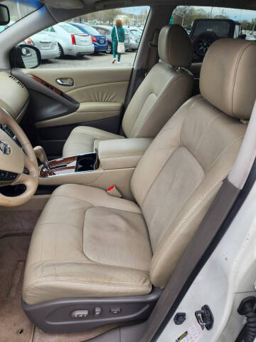 2009 Nissan Murano LE