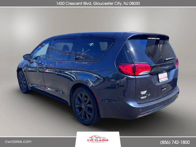 2020 Chrysler Pacifica Touring