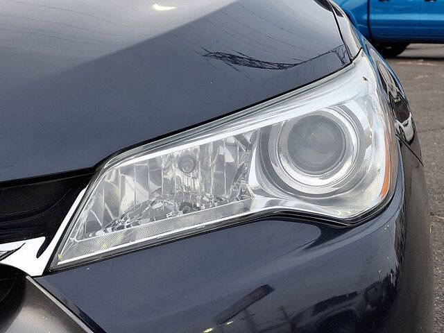 2016 Toyota Camry Hybrid XLE