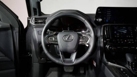 2025 Lexus LX 700h Overtrail