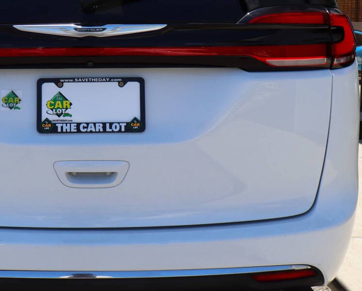 2022 Chrysler Pacifica Touring L