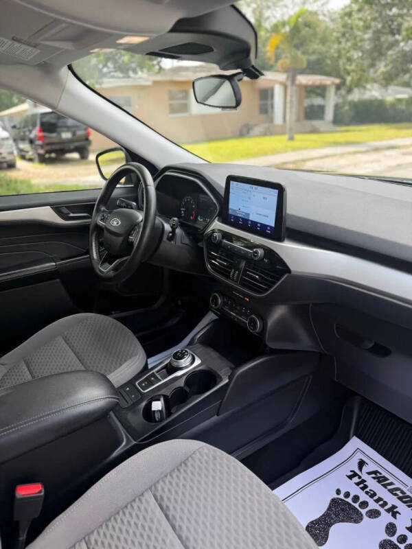 2022 Ford Escape SE