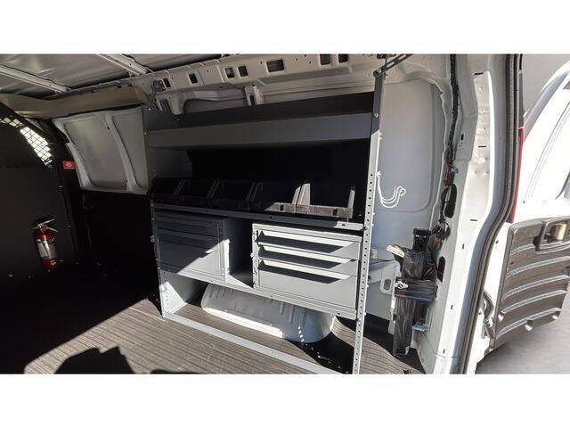 2025 Chevrolet Express 2500