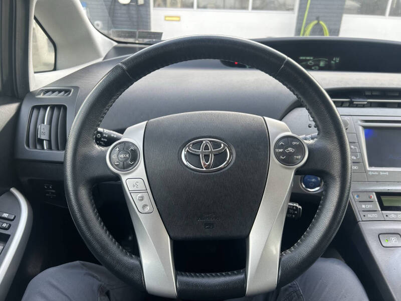 2013 Toyota Prius Three