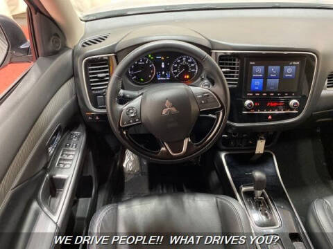 2020 Mitsubishi Outlander SE