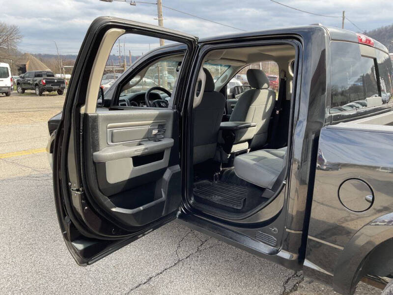 2016 RAM 1500 SLT