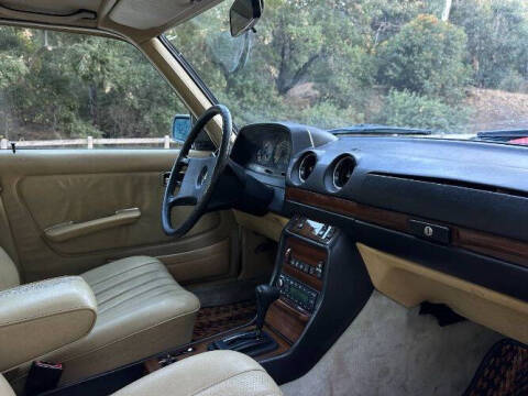 1983 Mercedes-Benz 300-Class