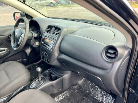 2015 Nissan Versa 1.6 S