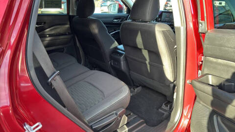 2022 Nissan Pathfinder SV