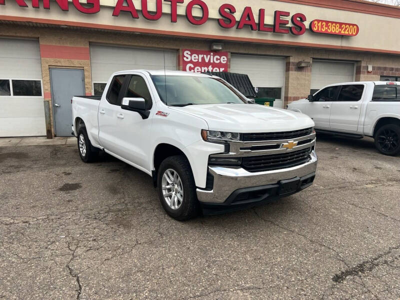 Used 2019 Chevrolet Silverado 1500 LT with VIN 1GCRYDEDXKZ196885 for sale in Detroit, MI