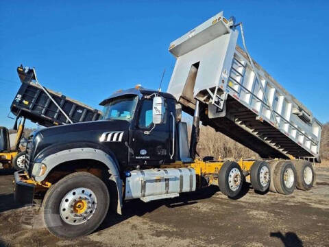 2017 Mack Granite