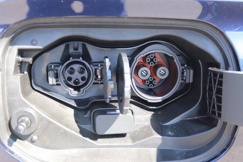 2025 Mitsubishi Outlander PHEV SEL