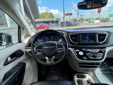 2018 Chrysler Pacifica Touring L