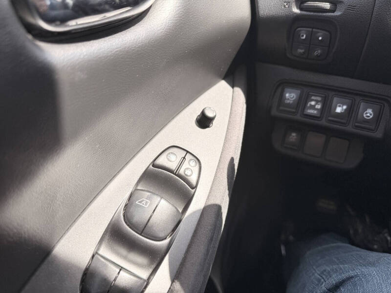 2013 Nissan LEAF S