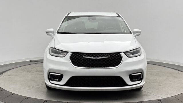 2022 Chrysler Pacifica Hybrid Touring L