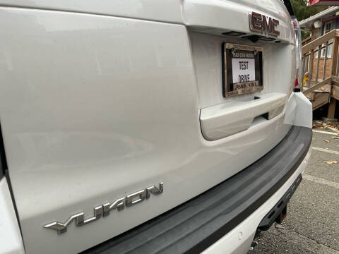 2018 GMC Yukon SLT Standard Edition