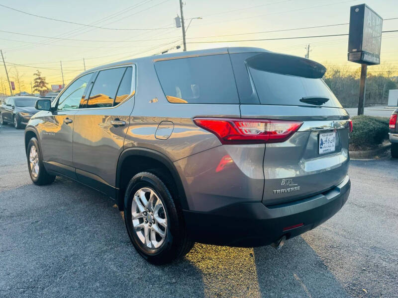 2019 Chevrolet Traverse LS photo 5