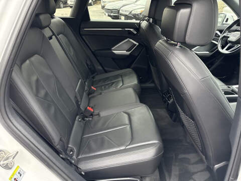 2022 Audi Q3 quattro S line Premium 45 TFSI