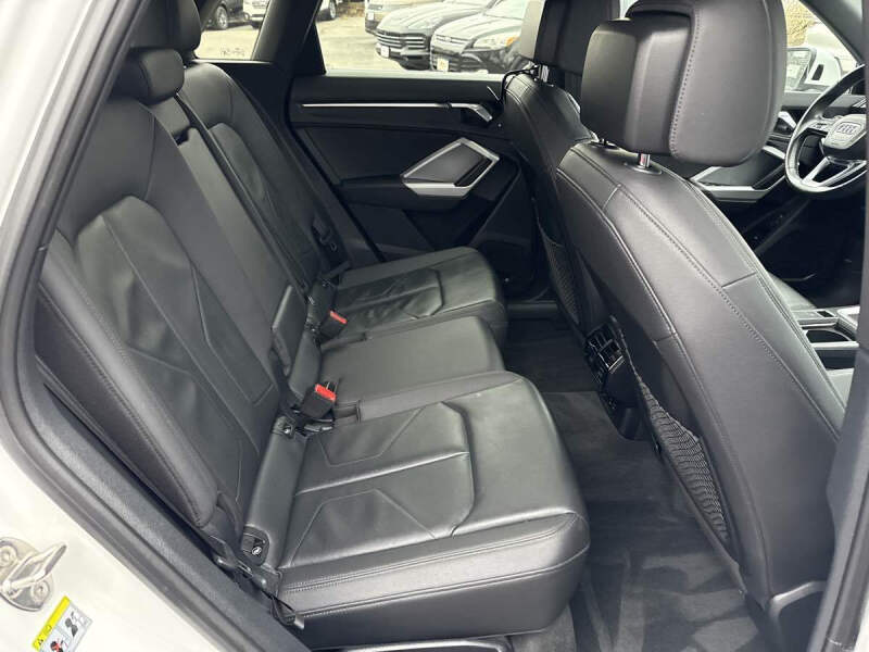 2022 Audi Q3 quattro S line Premium 45 TFSI