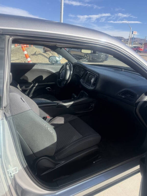 2018 Dodge Challenger SXT Plus