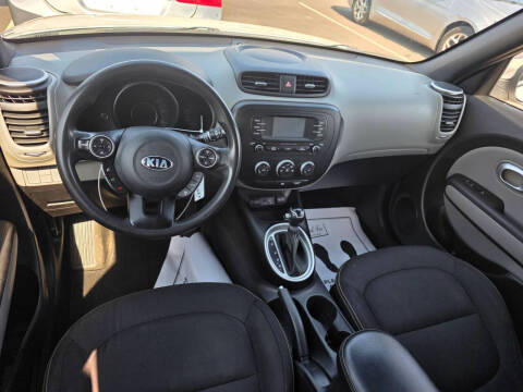 2016 Kia Soul +