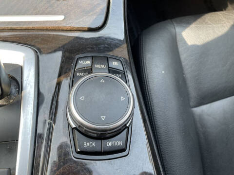 2015 BMW 5 Series 528i