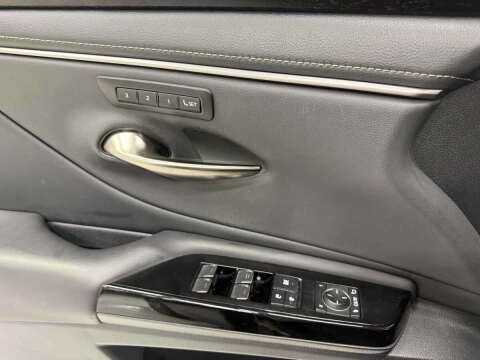 2024 Lexus ES 300h