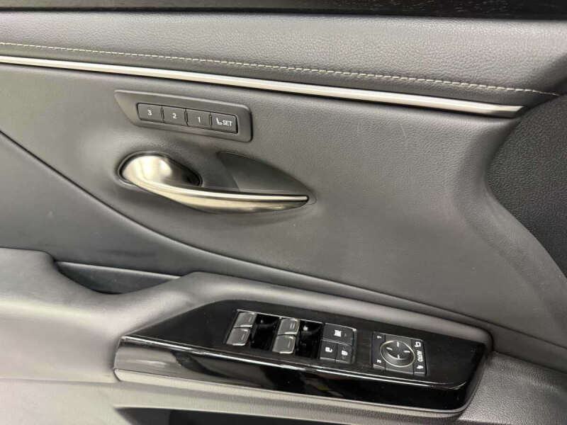 2024 Lexus ES 300h