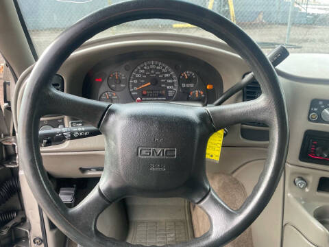 2005 GMC Safari SLT