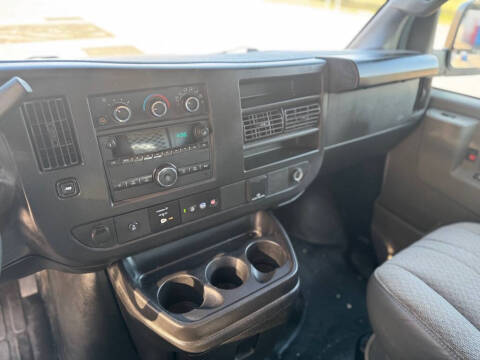 2022 Chevrolet Express 2500