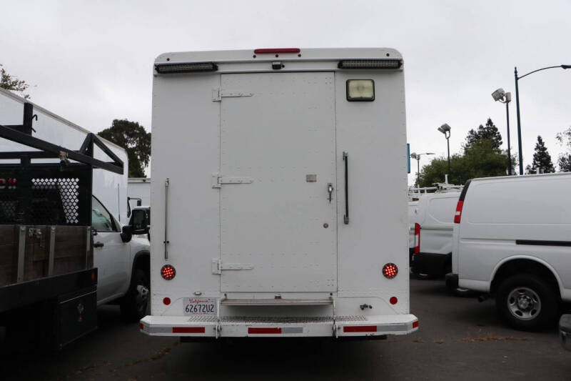 2012 Freightliner MT55 Chassis