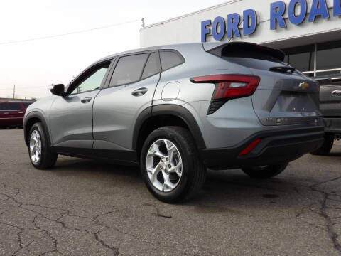 2024 Chevrolet Trax LS