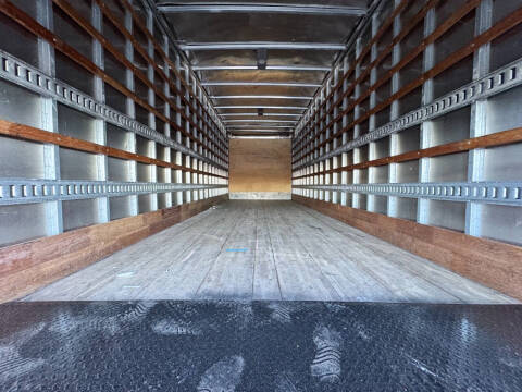 2023 Freightliner M2 106