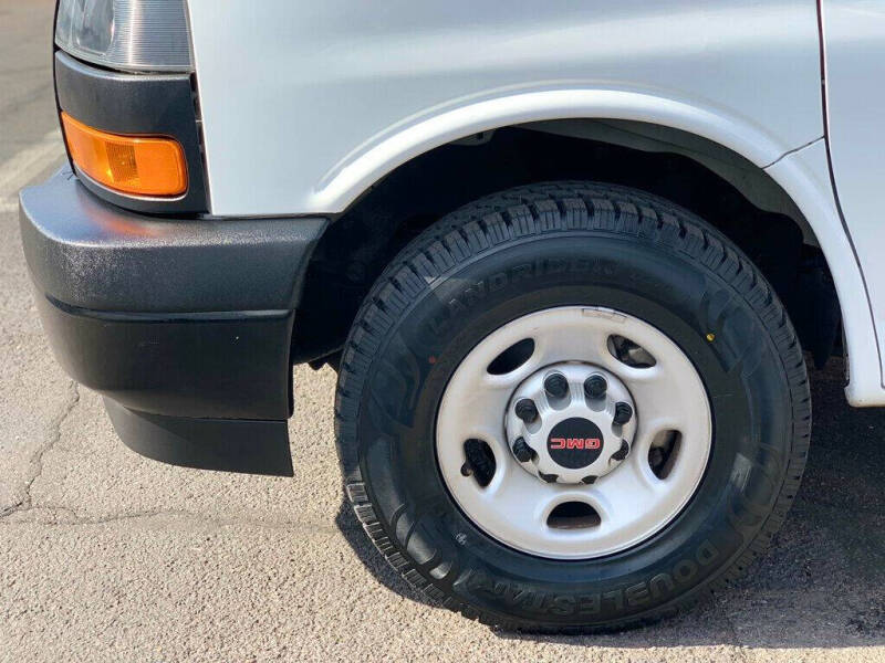 2022 GMC Savana 2500