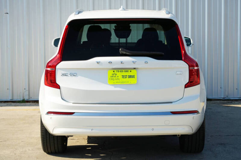 2024 Volvo XC90 Recharge T8 Core Bright Theme