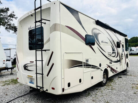 2017 Thor Motor Coach Hurricane 31S
