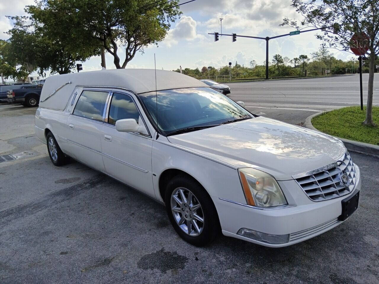2011 CADILLAC Professional Chassis Sedan - $28,950