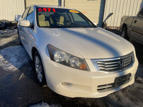 2008 Honda Accord for sale at BELOW BOOK AUTO SALES in Idaho Falls ID
