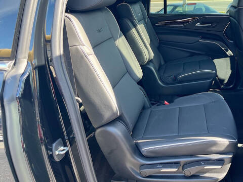 2023 Cadillac Escalade ESV Premium Luxury