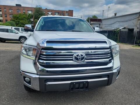 2017 Toyota Tundra for sale at OFIER AUTO SALES in Freeport NY