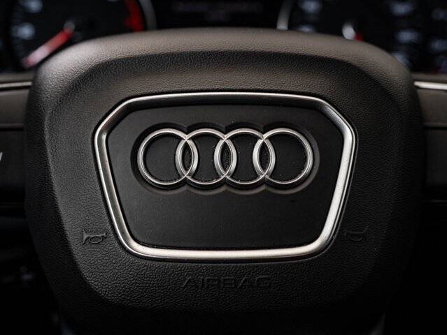 2023 Audi Q5 quattro Premium 40 TFSI