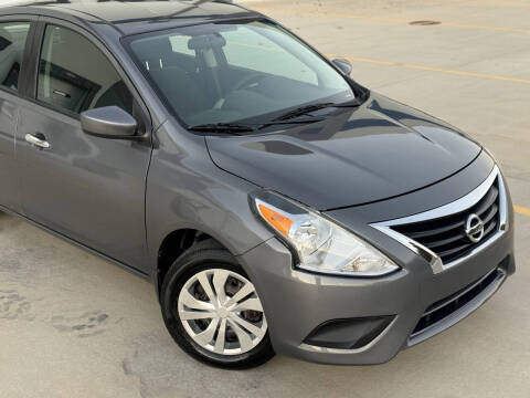 2019 Nissan Versa SV