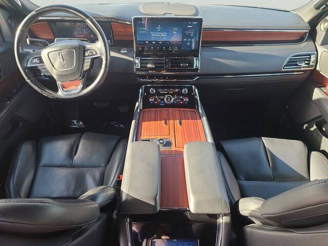 2024 Lincoln Navigator Premiere